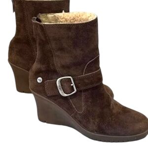 UGG Gissella brown size 10 wedge heel fur boots zip GUC